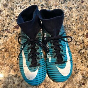 Nike 1.5Y Mercurial Soccer Cleats